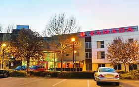 Ramada London North Hotel